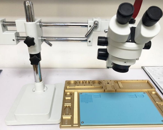 Универсальный микроскоп 7-45х тринокуляр со штативом и диодной подсветкой